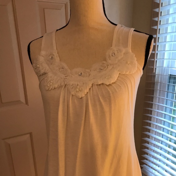 G. U. S. B. Collection top. White   Size small - Picture 3 of 4